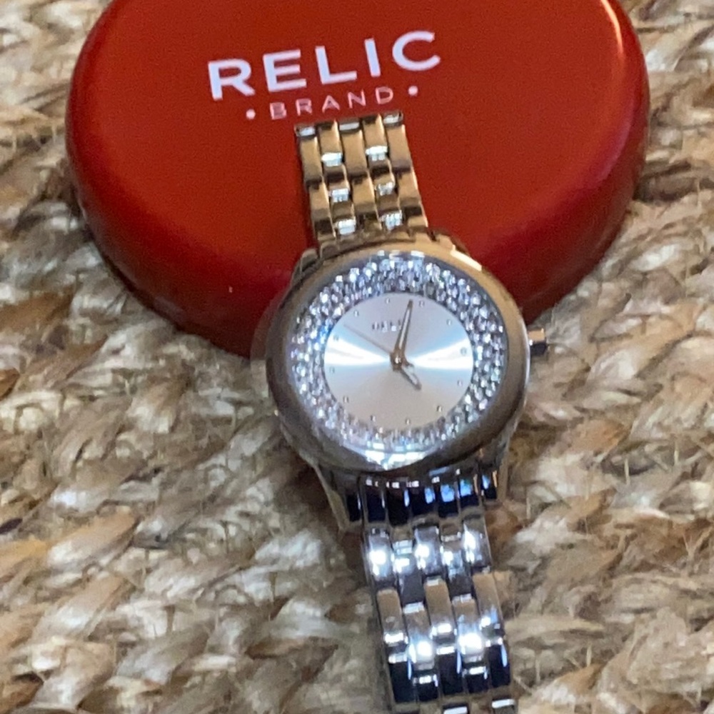 NWOT RELIC by FOSSIL Silver Diamond Face Adjustable Watch